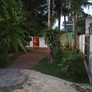 Suriya Homestay Mirissa